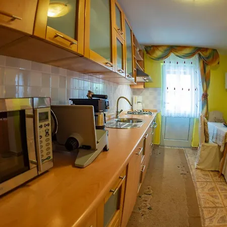 Gostinjska kuća Anita 4*