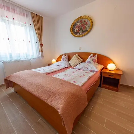 Gasthuis Anita 4*