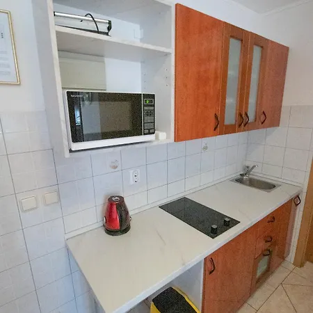 Anita 4*